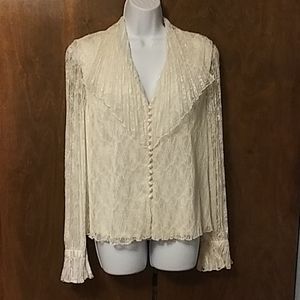NWOT CARMEN MARC VALVO WHITE LACE PLEATED BLOUSE